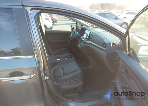 2018 Honda Odyssey Touring из США, поврежденный, VIN 5FNRL6H8XJB008475